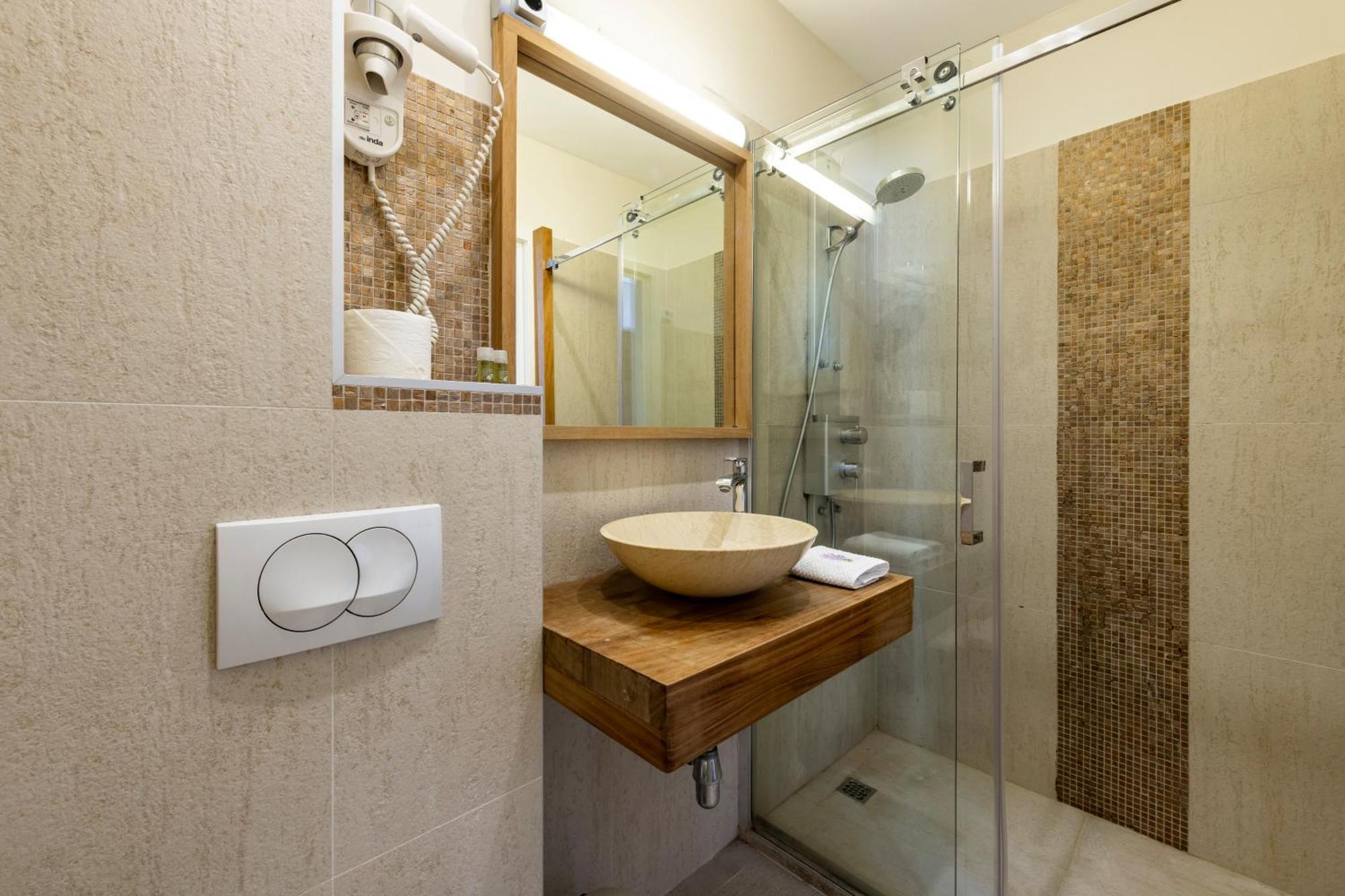 New Five Star Superior Apartment 자톤 외부 사진
